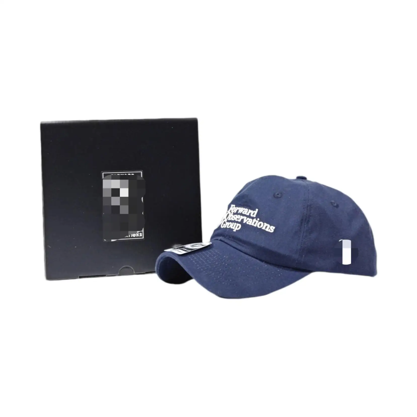 Новая темно-синяя мягкая кепка в стиле Dad Hat
Новая темно-синяя мягкая кепка в стиле Dad Hat
