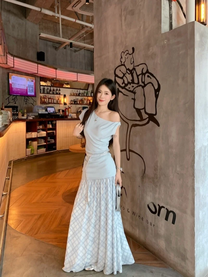 Women's Summer High Waist Short Sleeve T-Shirt Belted Skirt Set Design Sense Asymmetrical Shoulder Top High Waist Skirt ...
Women's Summer High Waist Short Sleeve T-Shirt Belted Skirt Set Design Sense Asymmetrical Shoulder Top High Waist Skirt ...