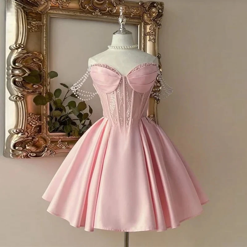 2026 Modern Satin Prom Dress Off The Shoulder Pearls Mini A Line Homecoming Dresses Swetheart Vestidos De Graduación Customized
2026 Modern Satin Prom Dress Off The Shoulder Pearls Mini A Line Homecoming Dresses Swetheart Vestidos De Graduación Customized