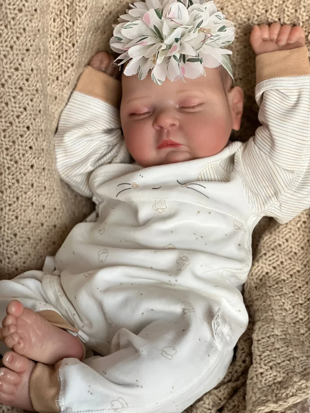 19inch Already Finished Painted Bebe Reborn Doll Peaches with 3D Skin Multiple Layers Painting hand painted Hair Makeup Dolls
19inch Already Finished Painted Bebe Reborn Doll Peaches with 3D Skin Multiple Layers Painting hand painted Hair Makeup Dolls