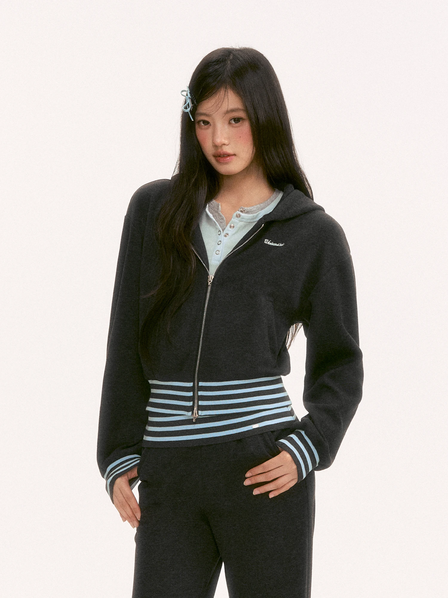 Женская модная спортивная куртка-худи Wedhub Color Blo с полосатым подолом, корейский стиль, из полиэфирного волокна
Женская модная спортивная куртка-худи Wedhub Color Blo с полосатым подолом, корейский стиль, из полиэфирного волокна