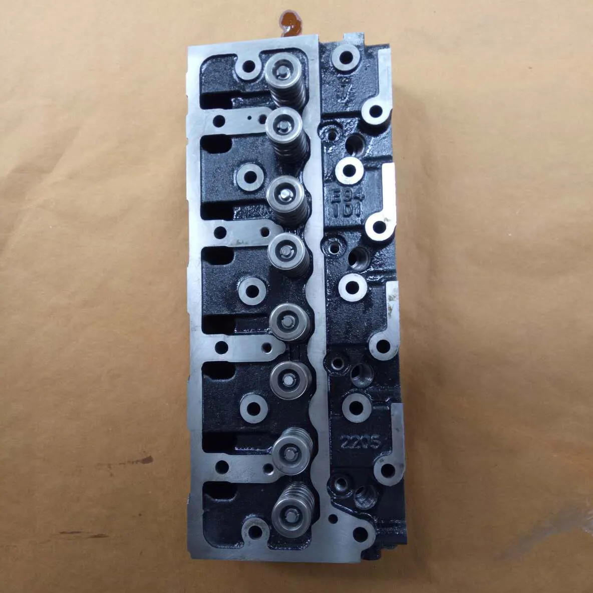 New Complete Cylinder Head YM129931-11700 YM12993111700 for Komatsu 4D94LE
New Complete Cylinder Head YM129931-11700 YM12993111700 for Komatsu 4D94LE