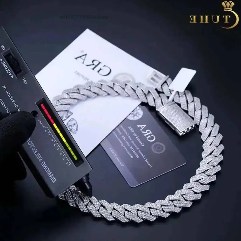 Factory Price 18mm White Gold Plated 925 Sterling Silver Vvs Moissanite Diamond Iced Out Cuban Link Chain Necklace
Factory Price 18mm White Gold Plated 925 Sterling Silver Vvs Moissanite Diamond Iced Out Cuban Link Chain Necklace