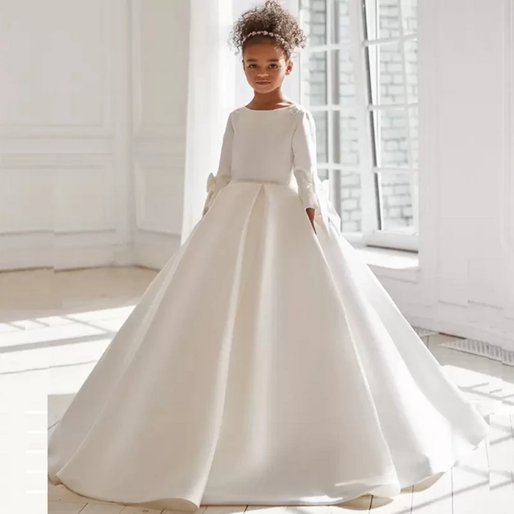 Ivory White Satin Flower Girl Dress Crystal Long Sleeve Trail Wedding Elegant Child Birthday Party Evening Dress Ball Gowns
Ivory White Satin Flower Girl Dress Crystal Long Sleeve Trail Wedding Elegant Child Birthday Party Evening Dress Ball Gowns