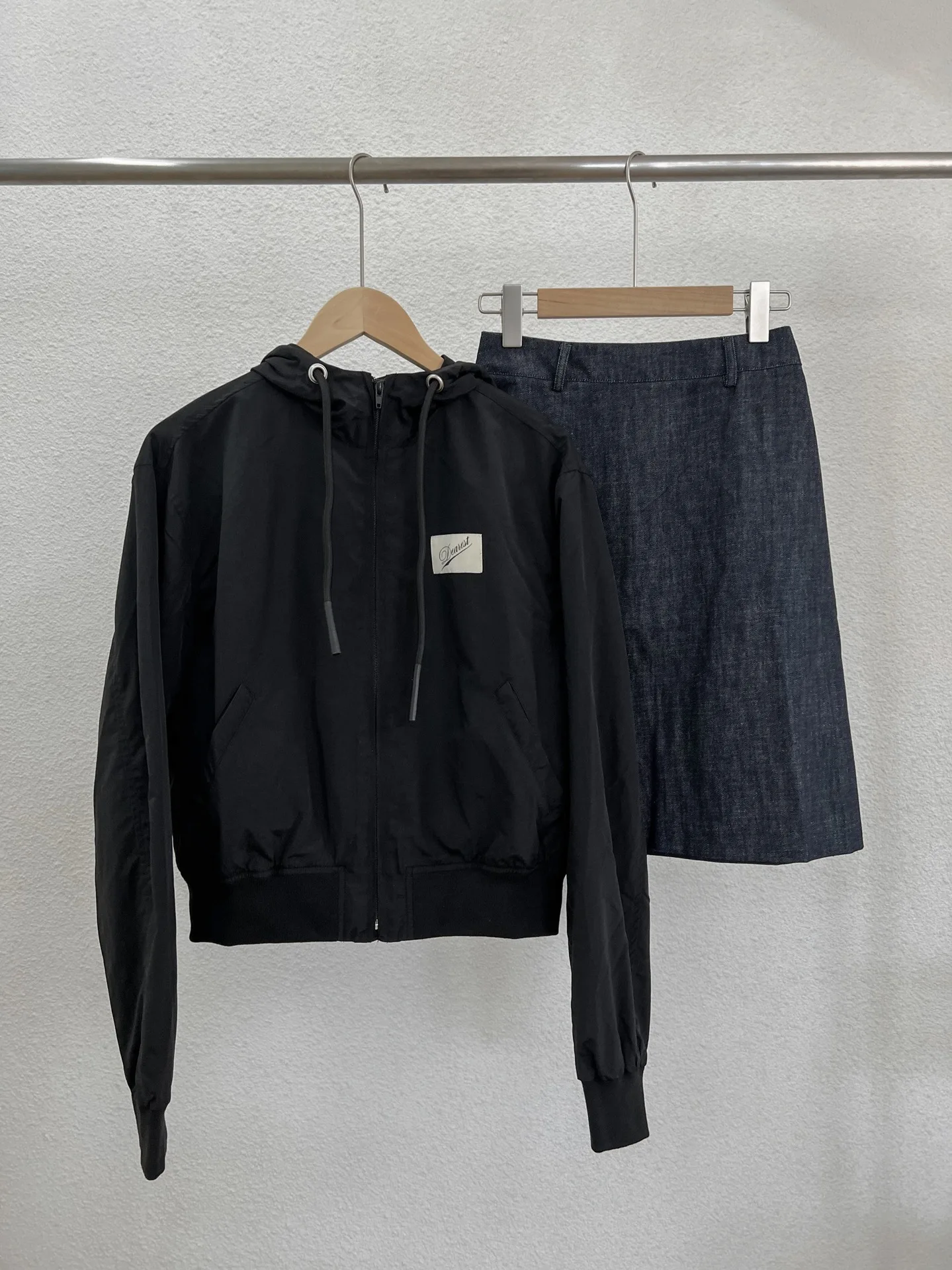 Selfwill Hooded Dstring Denim Jaet High Waist A-Line Skirt Casual Autumn Outfit for Bloggers
Selfwill Hooded Dstring Denim Jaet High Waist A-Line Skirt Casual Autumn Outfit for Bloggers