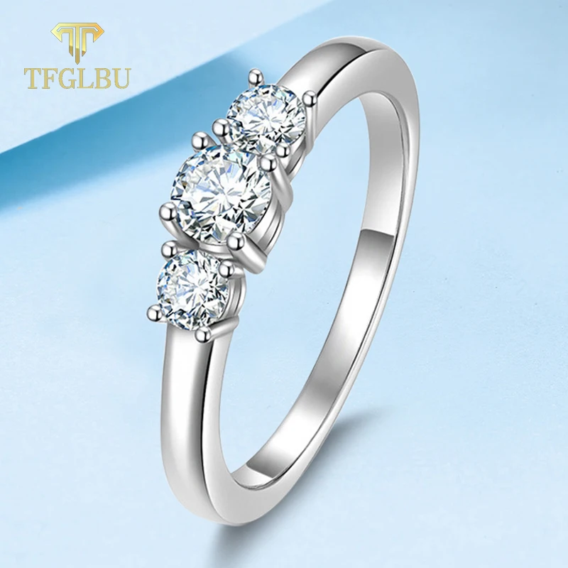 TFGLBU D цветное сертифицированное 0,5/CT муассанит кольцо для женщин сверкающий лабораторный бриллиант обручальное кольцо S925 Стерлинговое Серебро GRA ювелирные изделия
TFGLBU D цветное сертифицированное 0,5/CT муассанит кольцо для женщин сверкающий лабораторный бриллиант обручальное кольцо S925 Стерлинговое Серебро GRA ювелирные изделия
