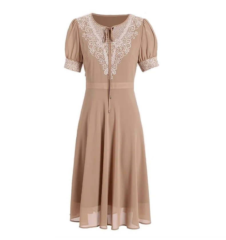 High Quality Chiffon Dress 2023 Summer Style Women Color Block Embroidery Short Sleeve Mid-Calf Length Black Khaki Dress 3xl 4xl
High Quality Chiffon Dress 2023 Summer Style Women Color Block Embroidery Short Sleeve Mid-Calf Length Black Khaki Dress 3xl 4xl