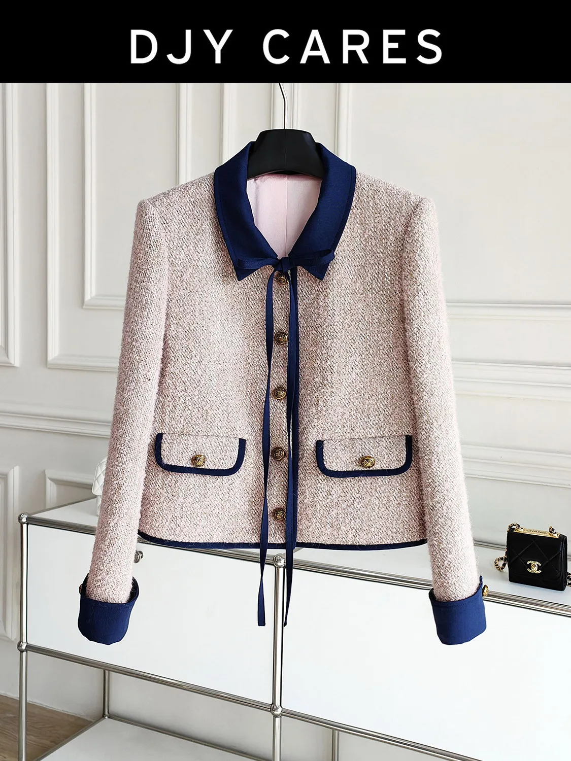 New Retro color blocked lapel design floral coat highlights white top big size
New Retro color blocked lapel design floral coat highlights white top big size