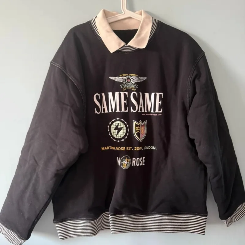 Retro Badge Printed Fake Two Thick Heavyweight Striped Lapel Pullover Rose Sweatshirts Men Women Casual Street Outfit Hoody
Retro Badge Printed Fake Two Thick Heavyweight Striped Lapel Pullover Rose Sweatshirts Men Women Casual Street Outfit Hoody