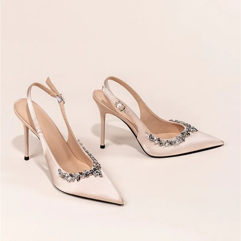 2025 Hot Sale New Spring and Summer High Heel Women Sandals Fashion Pointed Toe Crystal Shoes Ladies Elegant Dancing Party Pumps
2025 Hot Sale New Spring and Summer High Heel Women Sandals Fashion Pointed Toe Crystal Shoes Ladies Elegant Dancing Party Pumps