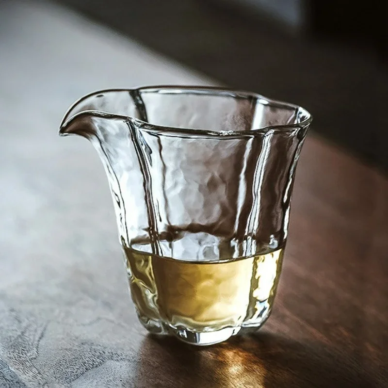 Japanese Style Hammer Pattern Glass TeaCup Heat Resistant Tea Separator Tea Divider Handmade Kung Fu Tea Set Accessories 200ML
Japanese Style Hammer Pattern Glass TeaCup Heat Resistant Tea Separator Tea Divider Handmade Kung Fu Tea Set Accessories 200ML