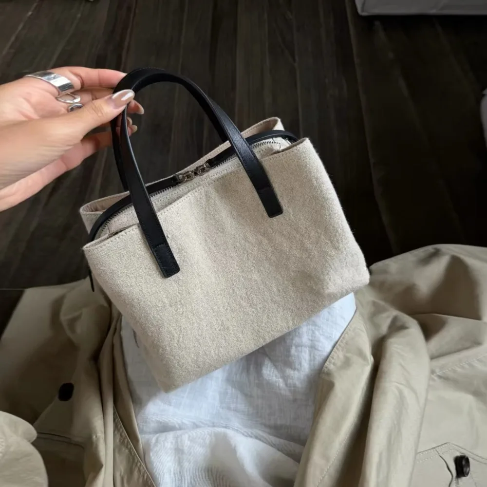 Fashion Elegant Canvas Tote Bag Multi-layer Waterproof Multiple Compartments Handbag Patchwork Commuting Computer Bag Daily
Fashion Elegant Canvas Tote Bag Multi-layer Waterproof Multiple Compartments Handbag Patchwork Commuting Computer Bag Daily