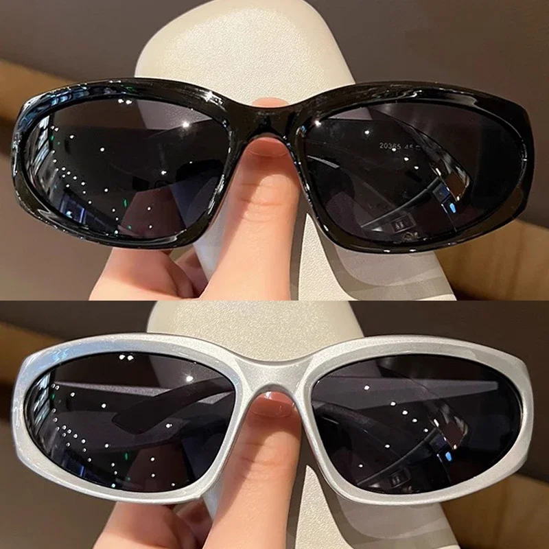 Y2k New Punk Sports Sunglasses For Men Women Luxury Brand Designer Sun Glasses Men's Fashion Vintage Shades UV400 Goggle Eyewear 
Y2k New Punk Sports Sunglasses For Men Women Luxury Brand Designer Sun Glasses Men's Fashion Vintage Shades UV400 Goggle Eyewear