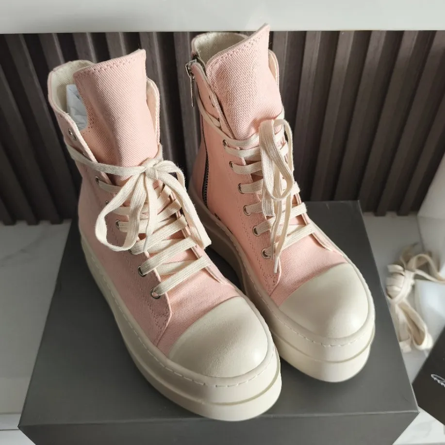 Men's High Top Shoes Women Canvas Sneakers Platform Heels Luxury Lace Up Zip High Street Autumn Flats Black Brand Designer Boots
Men's High Top Shoes Women Canvas Sneakers Platform Heels Luxury Lace Up Zip High Street Autumn Flats Black Brand Designer Boots