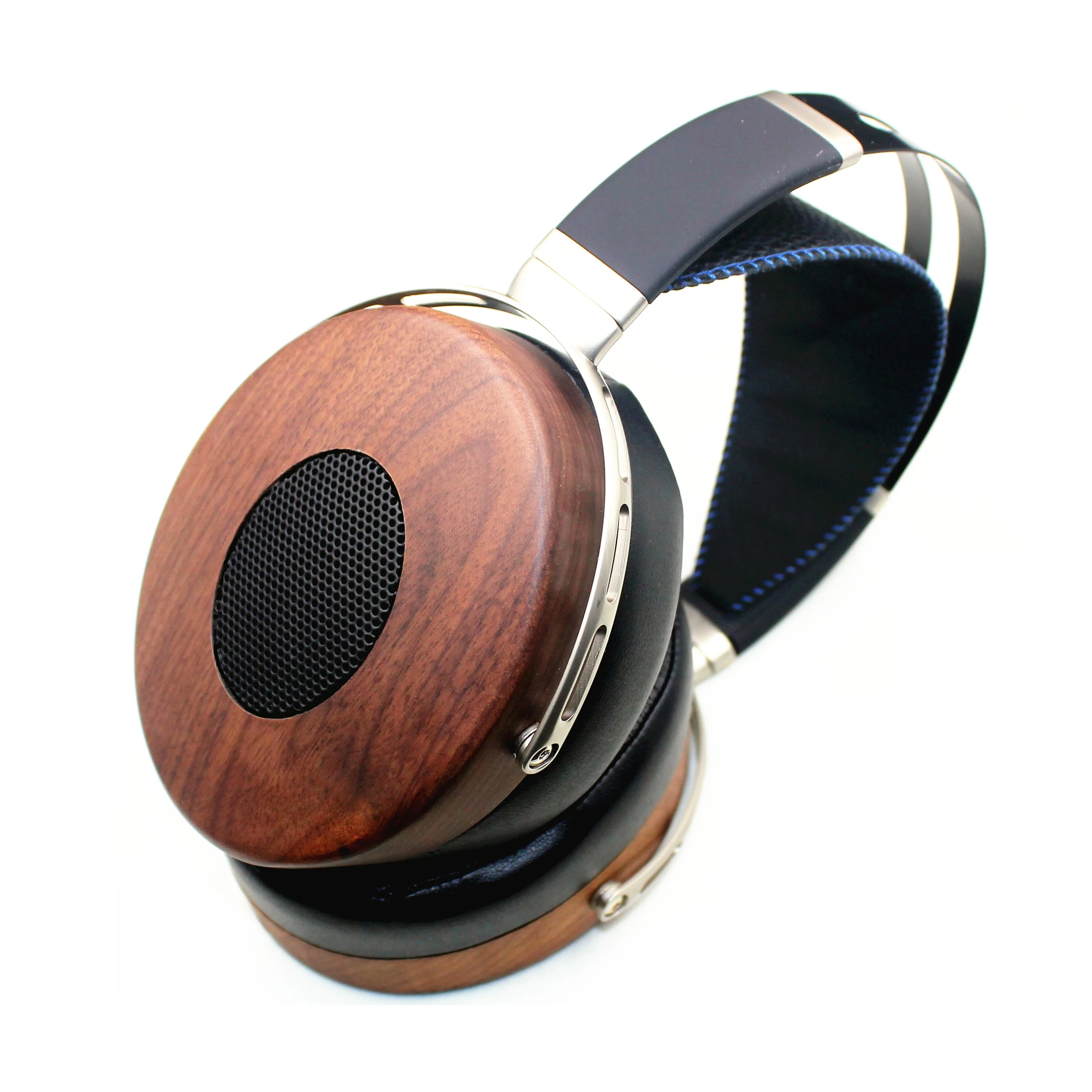Высококачественные Hi-Fi наушники с 70-мм динамиком, высокоточным рулонным краем и диафрагмой с биотехнологией.
Высококачественные Hi-Fi наушники с 70-мм динамиком, высокоточным рулонным краем и диафрагмой с биотехнологией.