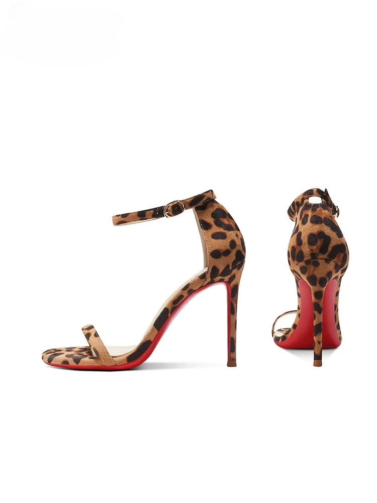 2025 Spring and Summer New Fashion Style Suede Strap Sandals for Women with Thin Heels and Sexy Leopard Pattern Sandals
2025 Spring and Summer New Fashion Style Suede Strap Sandals for Women with Thin Heels and Sexy Leopard Pattern Sandals