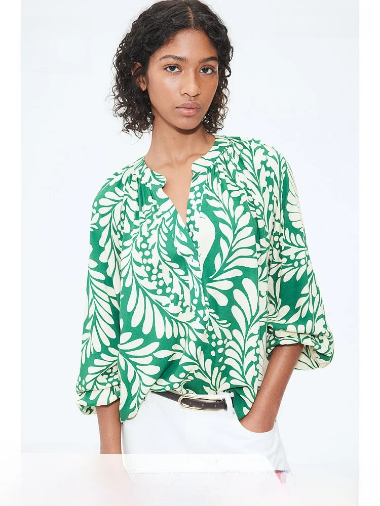 Женская блузка H&M с цветочным принтом, из мягкой марли, с рукавами-фонариками, воротником-стойкой, французский стиль, длинный рукав, стандартная длина
Женская блузка H&M с цветочным принтом, из мягкой марли, с рукавами-фонариками, воротником-стойкой, французский стиль, длинный рукав, стандартная длина