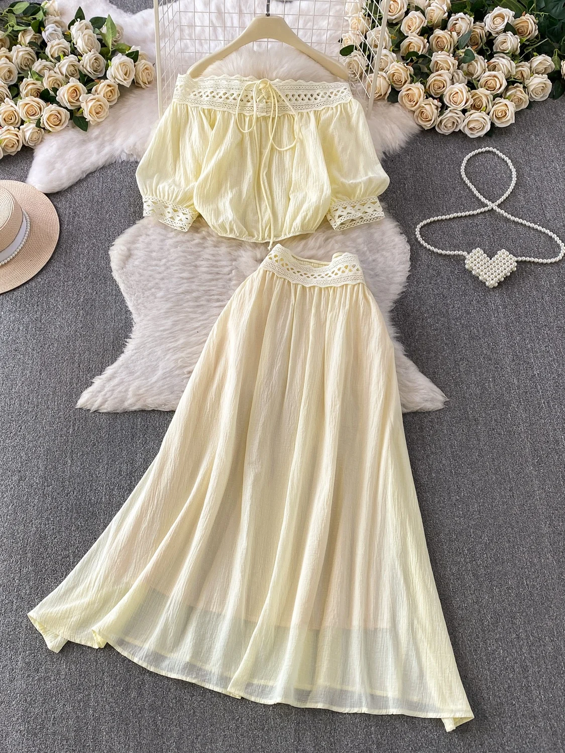 Elegant One-Shoulder Lantern Sleeve Top High Waist Long Skirt Two-Piece Set Summer Fashion Slimming Design Casual Workwear
Elegant One-Shoulder Lantern Sleeve Top High Waist Long Skirt Two-Piece Set Summer Fashion Slimming Design Casual Workwear