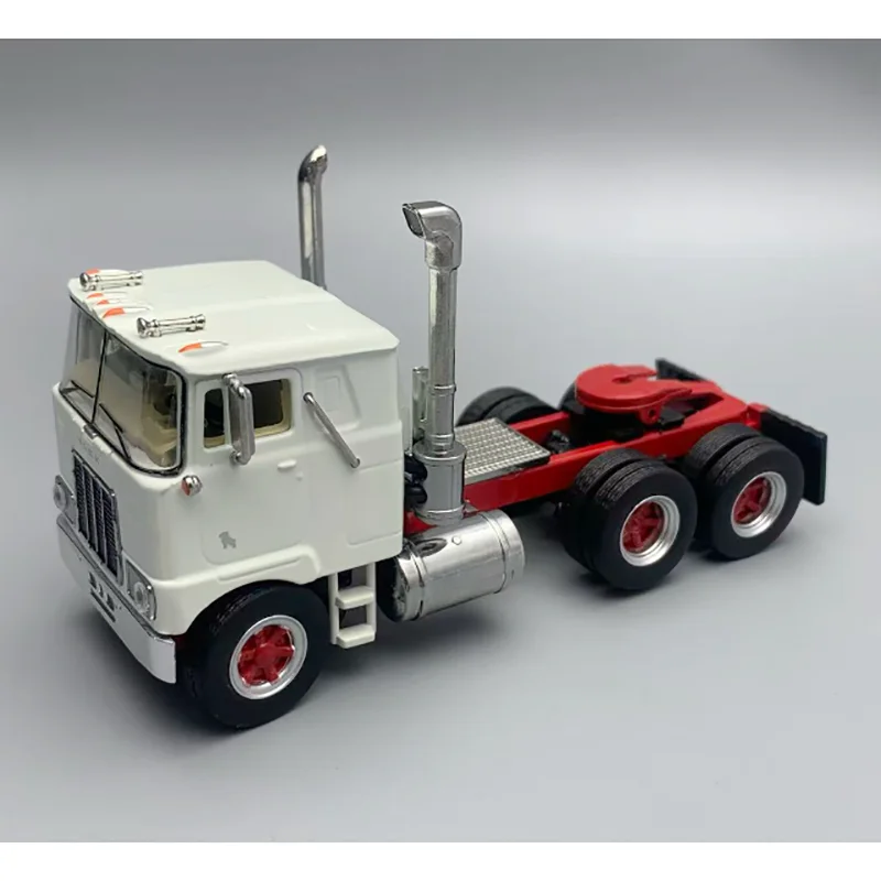Top Shelf 1/64 Scale 1962 Mack F700 Semi-Trailer Flathead Towing Trailer Alloy Collectible Display Piece Decoration
Top Shelf 1/64 Scale 1962 Mack F700 Semi-Trailer Flathead Towing Trailer Alloy Collectible Display Piece Decoration