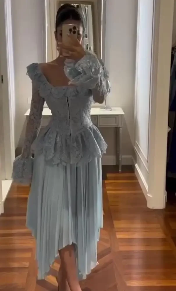 Customized Elegant Vintage Prom Dresses Sweet Blue Lace Chiffon Ruffle Evening Dresses A-Line Formal Occasion Party Gowns
Customized Elegant Vintage Prom Dresses Sweet Blue Lace Chiffon Ruffle Evening Dresses A-Line Formal Occasion Party Gowns