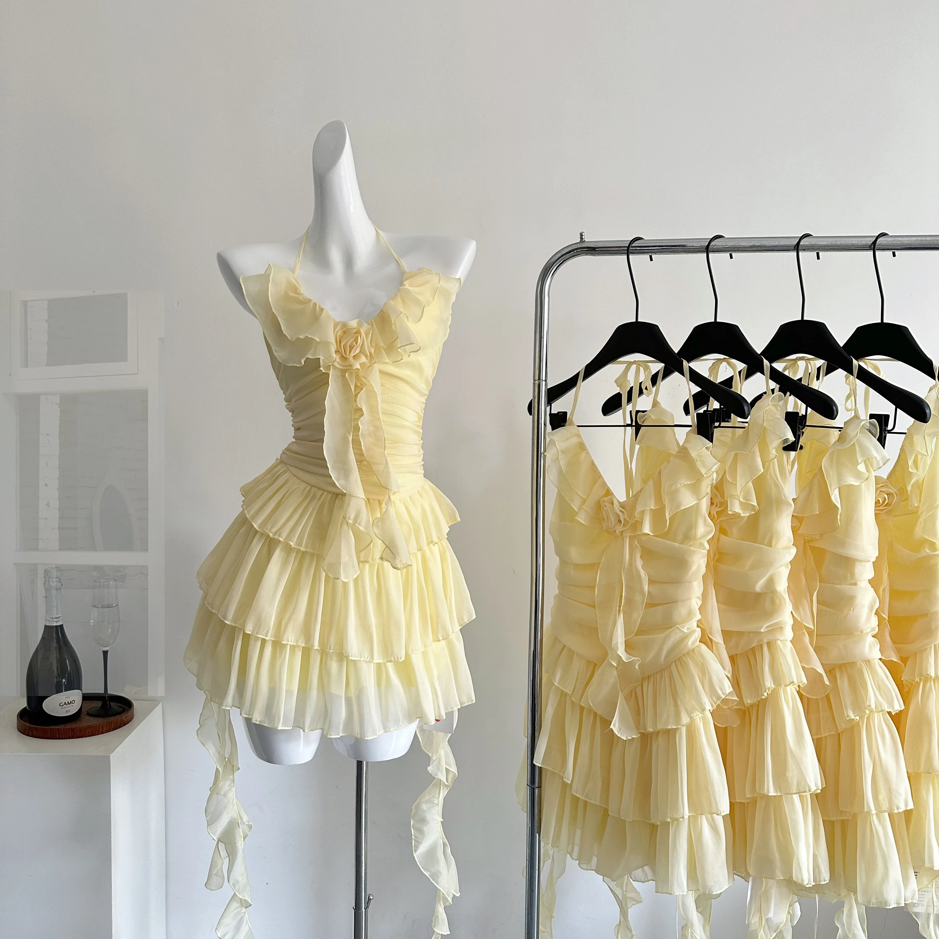 Summer Sleeveless Backless Chiffon Prom Gown Mini Dress Shoujo Frock Korean Fashion Party One-Piece Evening 2000s Vintage New
Summer Sleeveless Backless Chiffon Prom Gown Mini Dress Shoujo Frock Korean Fashion Party One-Piece Evening 2000s Vintage New
