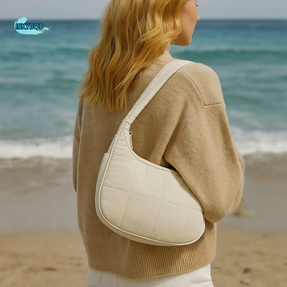 Trendy Underarm Down Cloth Handbag Commute Fashion Large Capacity Shoulder Bag Solid Color Simple Puffy Bag Unisex
Trendy Underarm Down Cloth Handbag Commute Fashion Large Capacity Shoulder Bag Solid Color Simple Puffy Bag Unisex