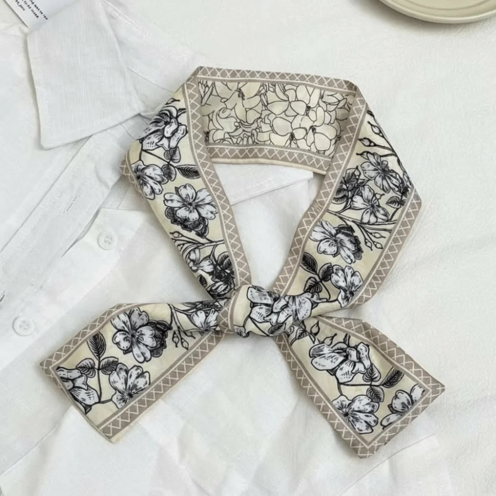 Versatile 90×7cm Silk Scarf Retro Double Sided Skinny Scarf Floral Pattern Elegant Hair Ribbon for Women
Versatile 90×7cm Silk Scarf Retro Double Sided Skinny Scarf Floral Pattern Elegant Hair Ribbon for Women