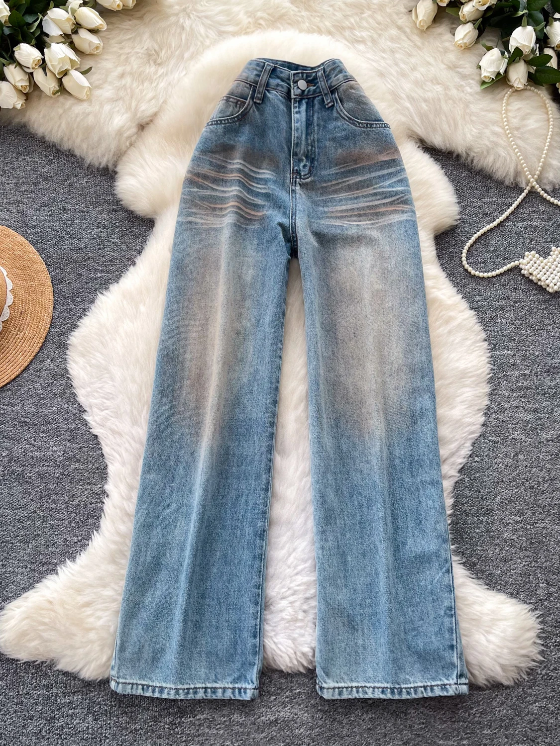 Retro High Waist Distressed Jeans Casual Wide Leg Pants Women's Loose Slimming Straight Long Trousers Spring 2026
Retro High Waist Distressed Jeans Casual Wide Leg Pants Women's Loose Slimming Straight Long Trousers Spring 2026