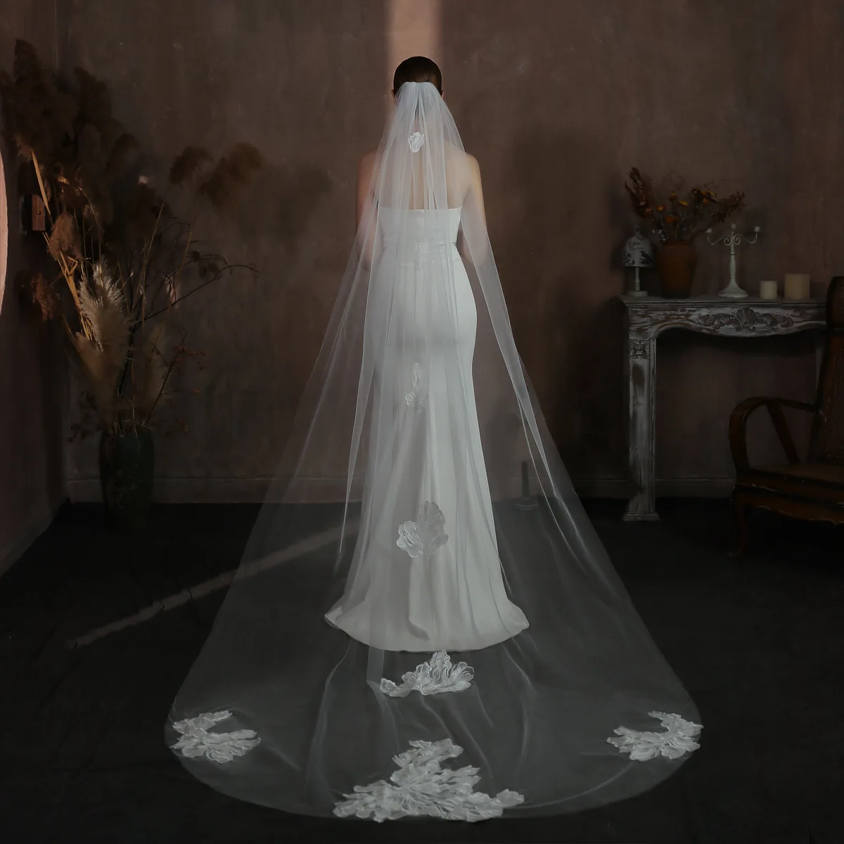 V327 High-Quality Lace Floral Bridal Veil, Long White Single-Layer Wedding Veil for Travel Photography, Wholesale
V327 High-Quality Lace Floral Bridal Veil, Long White Single-Layer Wedding Veil for Travel Photography, Wholesale