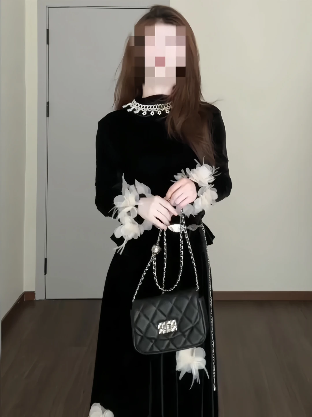 Elegant Black Velvet Top And Skirt Set Hepburn Style Two-Piece Suit Autumn Fashion Women's Clothing Long Sleeve round Neck Sl...
Elegant Black Velvet Top And Skirt Set Hepburn Style Two-Piece Suit Autumn Fashion Women's Clothing Long Sleeve round Neck Sl...