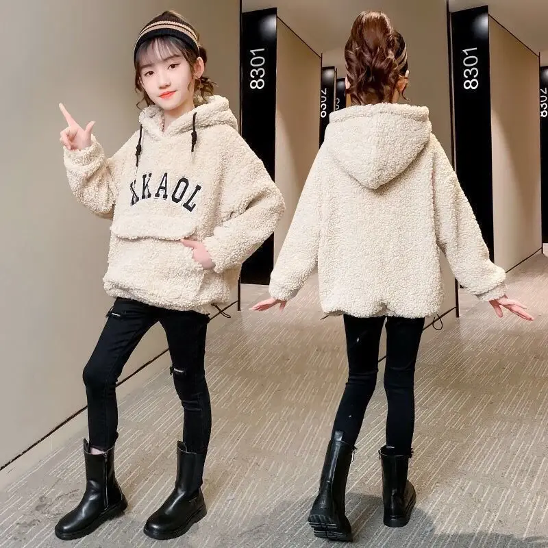 Girls' 2025 New Winter Fleece-Lined Thickened Lamb Wool Hoodie - Stylish Tween Girls' Casual Sweater Top
Girls' 2025 New Winter Fleece-Lined Thickened Lamb Wool Hoodie - Stylish Tween Girls' Casual Sweater Top