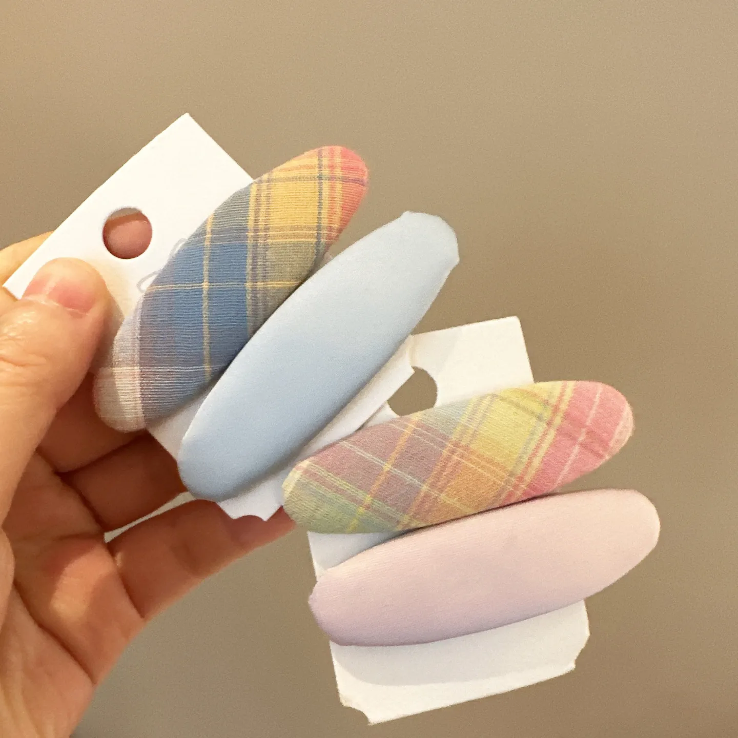 Colorful Gradient Plaid Fabric Hair Clip for Bangs and Flyaway Side Sweet Girly Korean Style Lightweight Daily Wear
Colorful Gradient Plaid Fabric Hair Clip for Bangs and Flyaway Side Sweet Girly Korean Style Lightweight Daily Wear