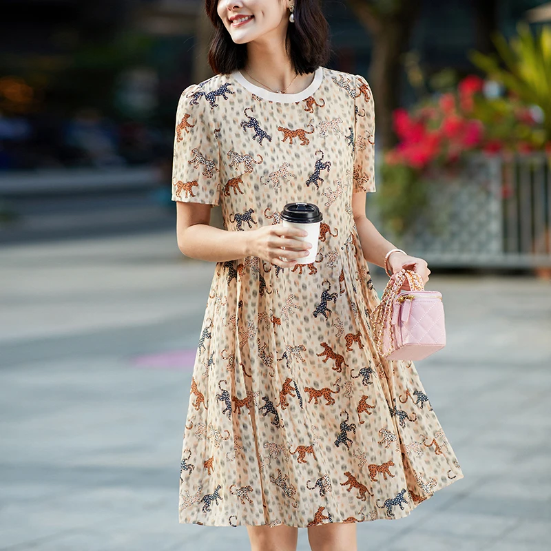 2024 Summer Elegant Fashion Dresses For Women 100% Real Silk Women's Animal Print Dress Short Sleeve Woman Casual Dress A-line
2024 Summer Elegant Fashion Dresses For Women 100% Real Silk Women's Animal Print Dress Short Sleeve Woman Casual Dress A-line