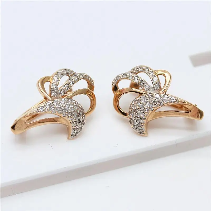 Classic 585 Purple Gold Inlay White Crystal Earrings for Women Plated 14K Rose Gold Craft Flower Earings High Quality Jewelry
Classic 585 Purple Gold Inlay White Crystal Earrings for Women Plated 14K Rose Gold Craft Flower Earings High Quality Jewelry