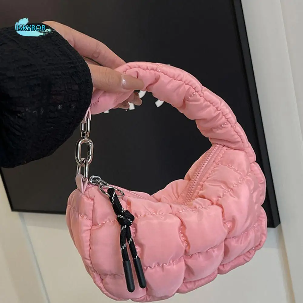 Sweet Bubble Cloud Handbag Solid Color with Pendant Pleated Dumpling Bag Zipper Korean Style Rhombus Plaid Handbag Office Worker
Sweet Bubble Cloud Handbag Solid Color with Pendant Pleated Dumpling Bag Zipper Korean Style Rhombus Plaid Handbag Office Worker