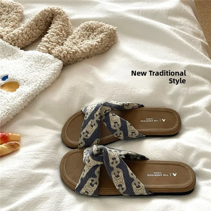 New Chinese Style Slip-On Summer Shoes Women's Knot Lazy Flat Bottom Anti-Slip Breathable Outdoor Slippers Fashionable Hollow...
New Chinese Style Slip-On Summer Shoes Women's Knot Lazy Flat Bottom Anti-Slip Breathable Outdoor Slippers Fashionable Hollow...