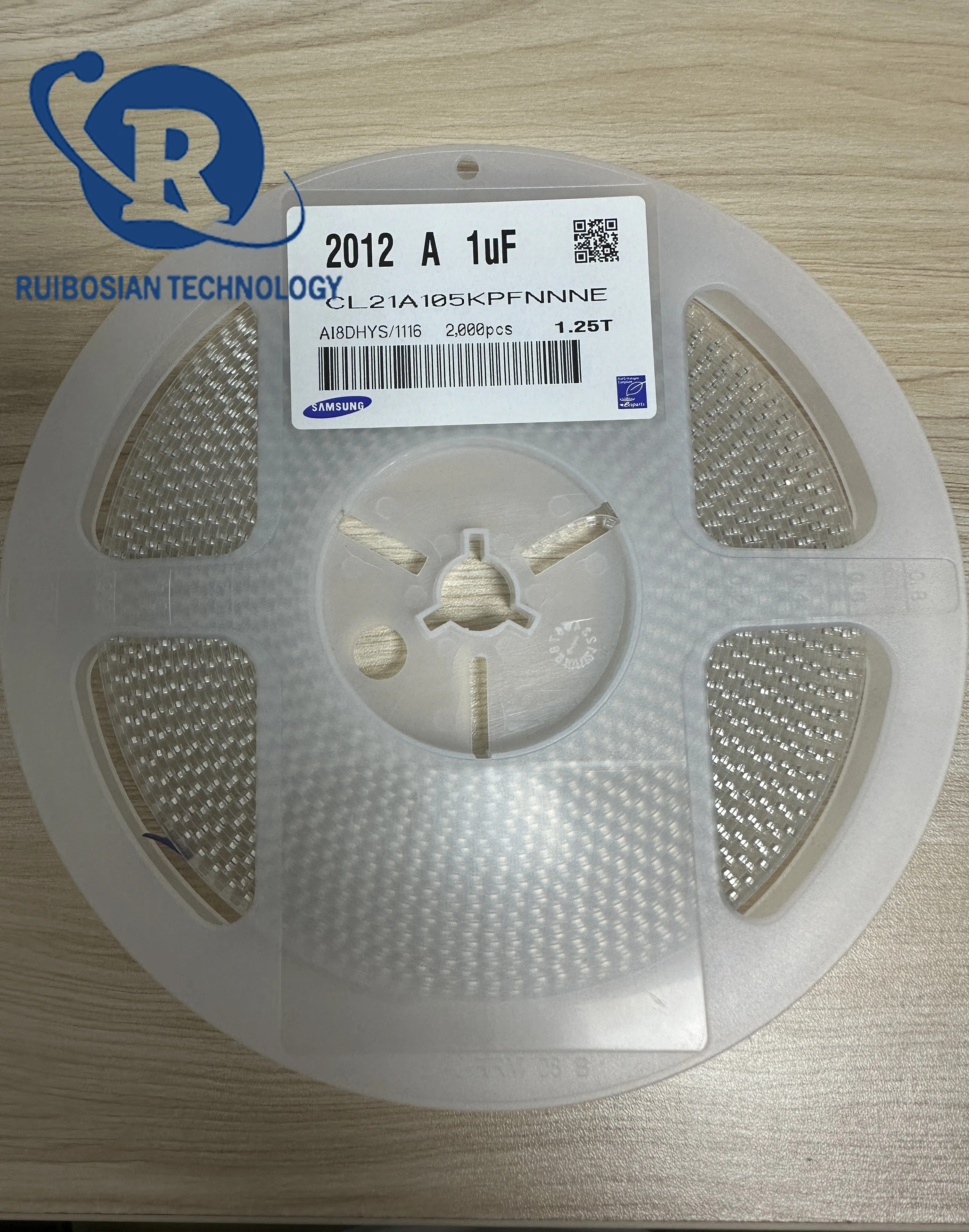 2000 шт./катушка 0805 1 мкФ 105 10% 50 В CL21A105KPFNNNE SMD чип многослойный керамический конденсатор
2000 шт./катушка 0805 1 мкФ 105 10% 50 В CL21A105KPFNNNE SMD чип многослойный керамический конденсатор