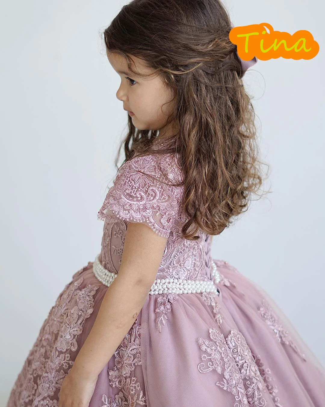 Princess Flower Girl Dresses for Wedding Short Sleeves Lace Applique Beading Kids Birthday Party First Communion Gown Custom
Princess Flower Girl Dresses for Wedding Short Sleeves Lace Applique Beading Kids Birthday Party First Communion Gown Custom