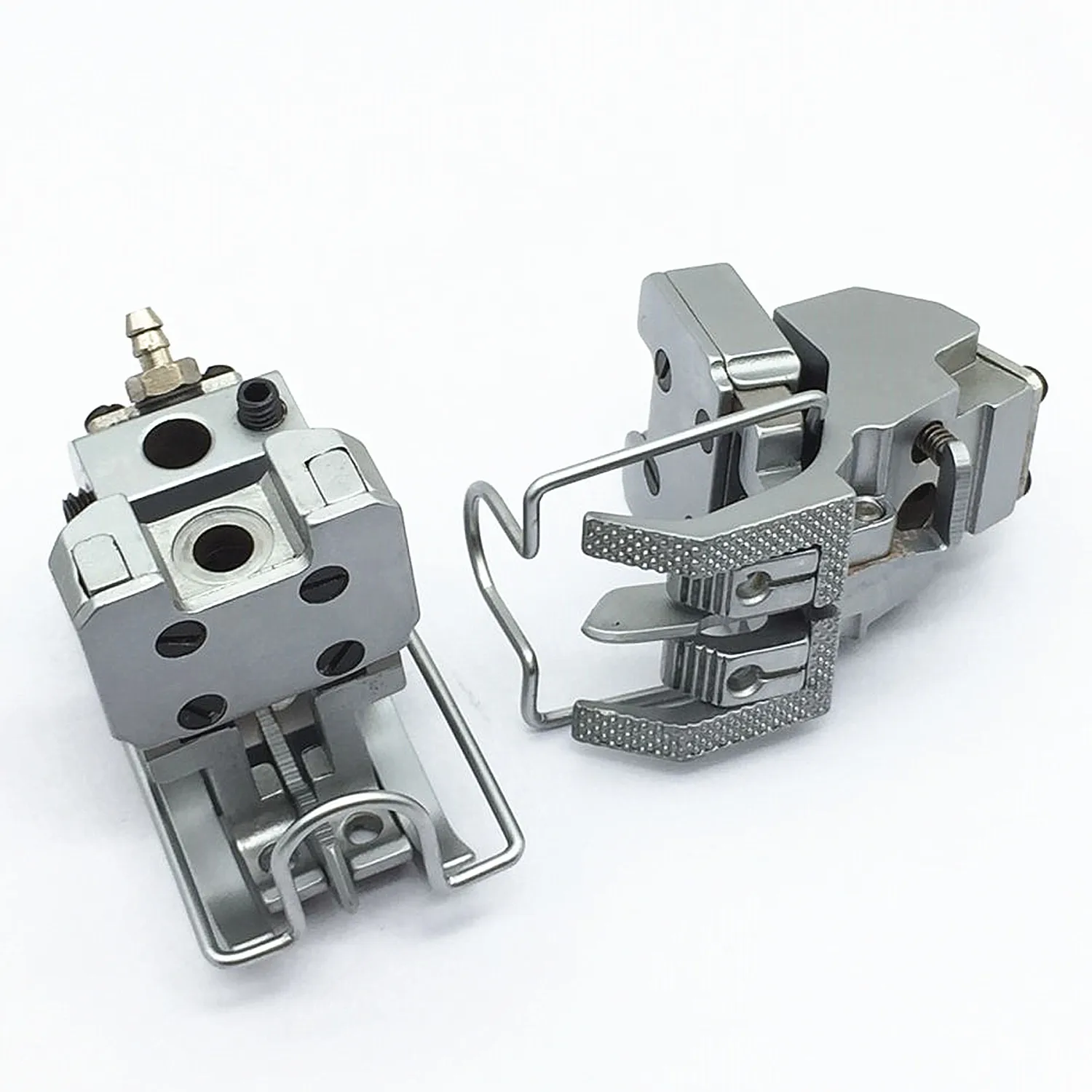 DURKOPP ADLER867 1767 767 Industrial Sewing Machine Pneumatic Double Needle Presser Foot Parts 0768 222674 0768 222274 New
DURKOPP ADLER867 1767 767 Industrial Sewing Machine Pneumatic Double Needle Presser Foot Parts 0768 222674 0768 222274 New