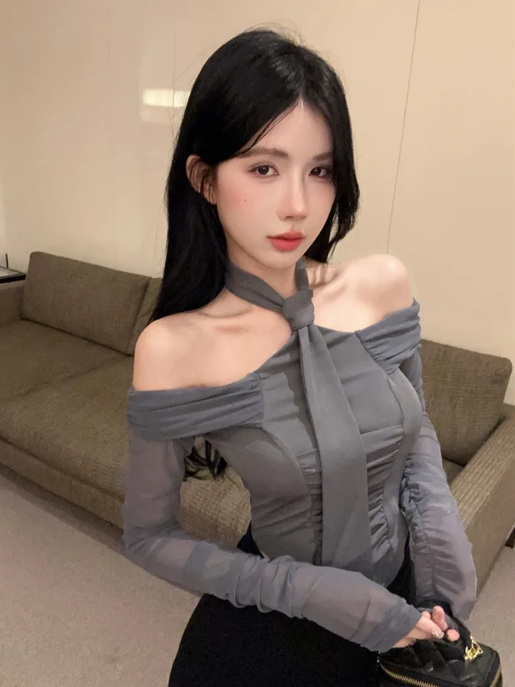 Pure Desire Sexy Halter Neck Pleated Slimming Waist Show Slim Shoulder Shirt Women Spring Autumn One Shoulder Belly Top
Pure Desire Sexy Halter Neck Pleated Slimming Waist Show Slim Shoulder Shirt Women Spring Autumn One Shoulder Belly Top