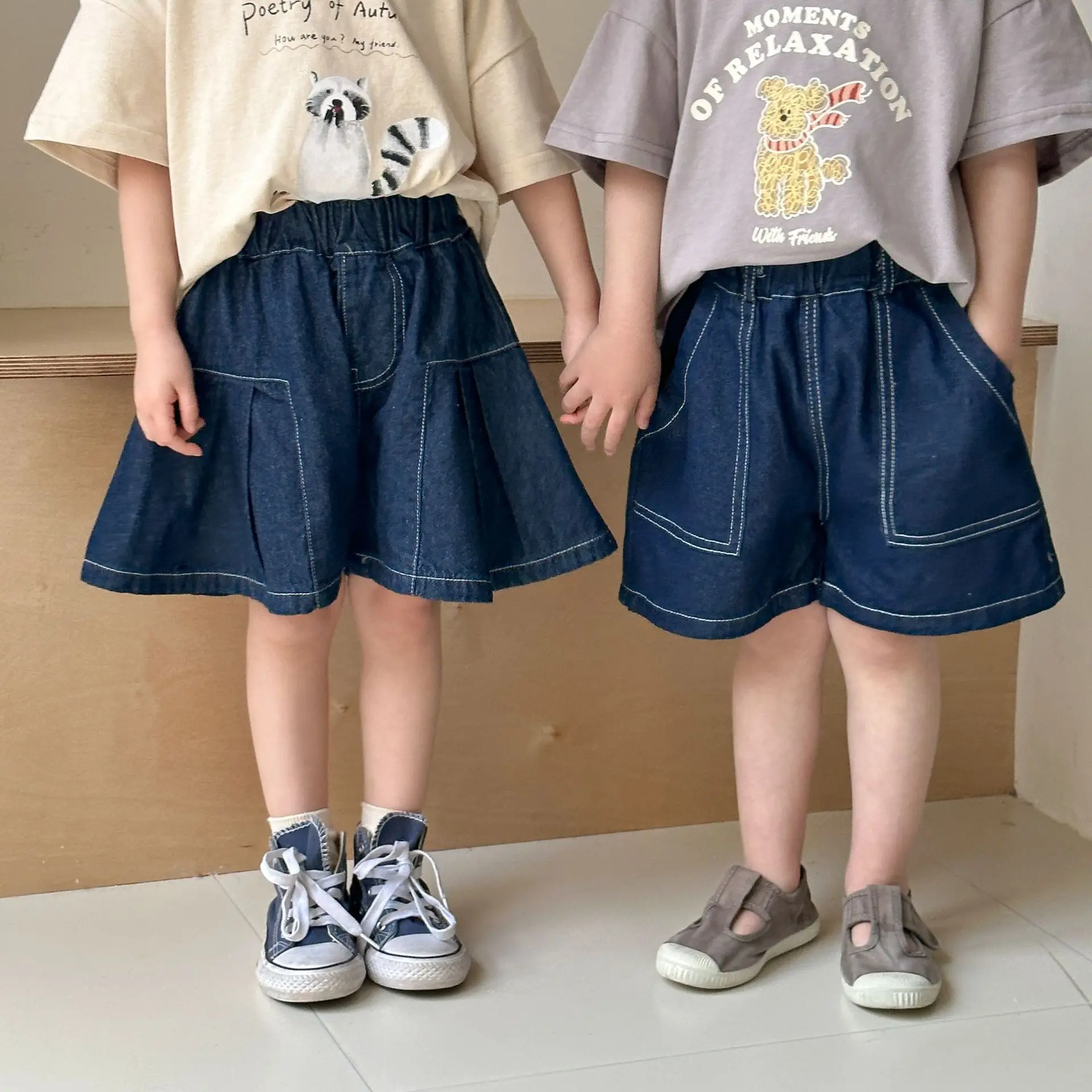 2025 Summer New Children Denim Shorts Boys Loose Casual Shorts Toddler Girls Thin Pantskirt Fashion Kids Short Jeans
2025 Summer New Children Denim Shorts Boys Loose Casual Shorts Toddler Girls Thin Pantskirt Fashion Kids Short Jeans