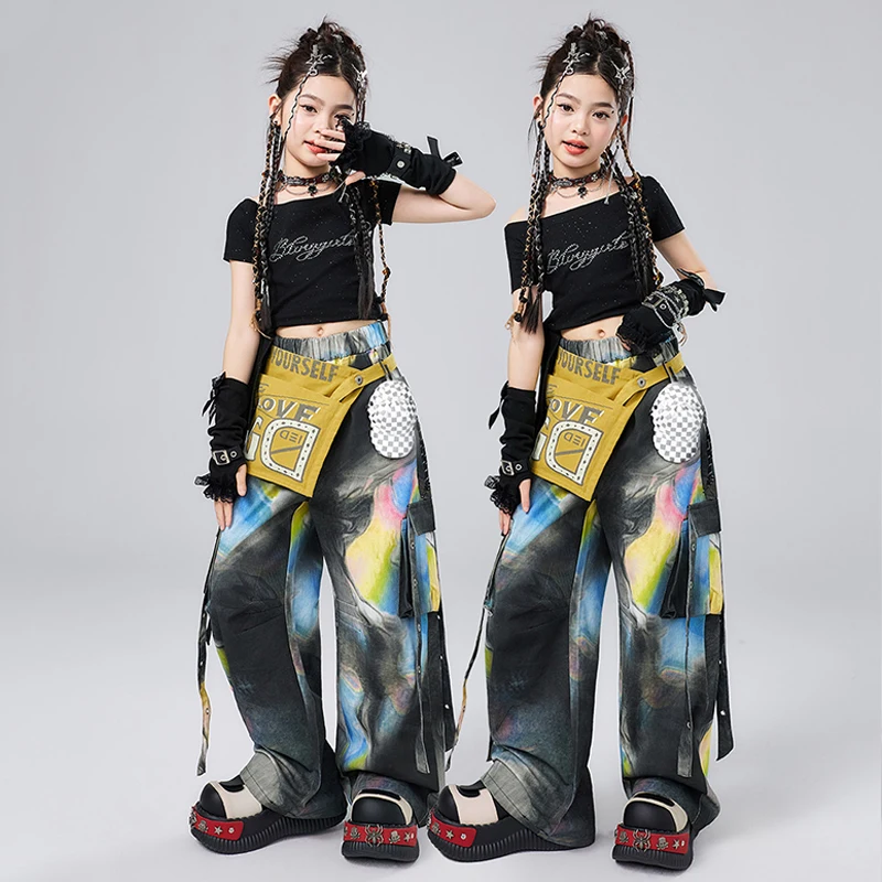 New Girls Street Dance Wear Jazz Outfit Kpop Dance Performance Clothes Crop Top Baggy Pants Children School Show Costume AMY3709
New Girls Street Dance Wear Jazz Outfit Kpop Dance Performance Clothes Crop Top Baggy Pants Children School Show Costume AMY3709