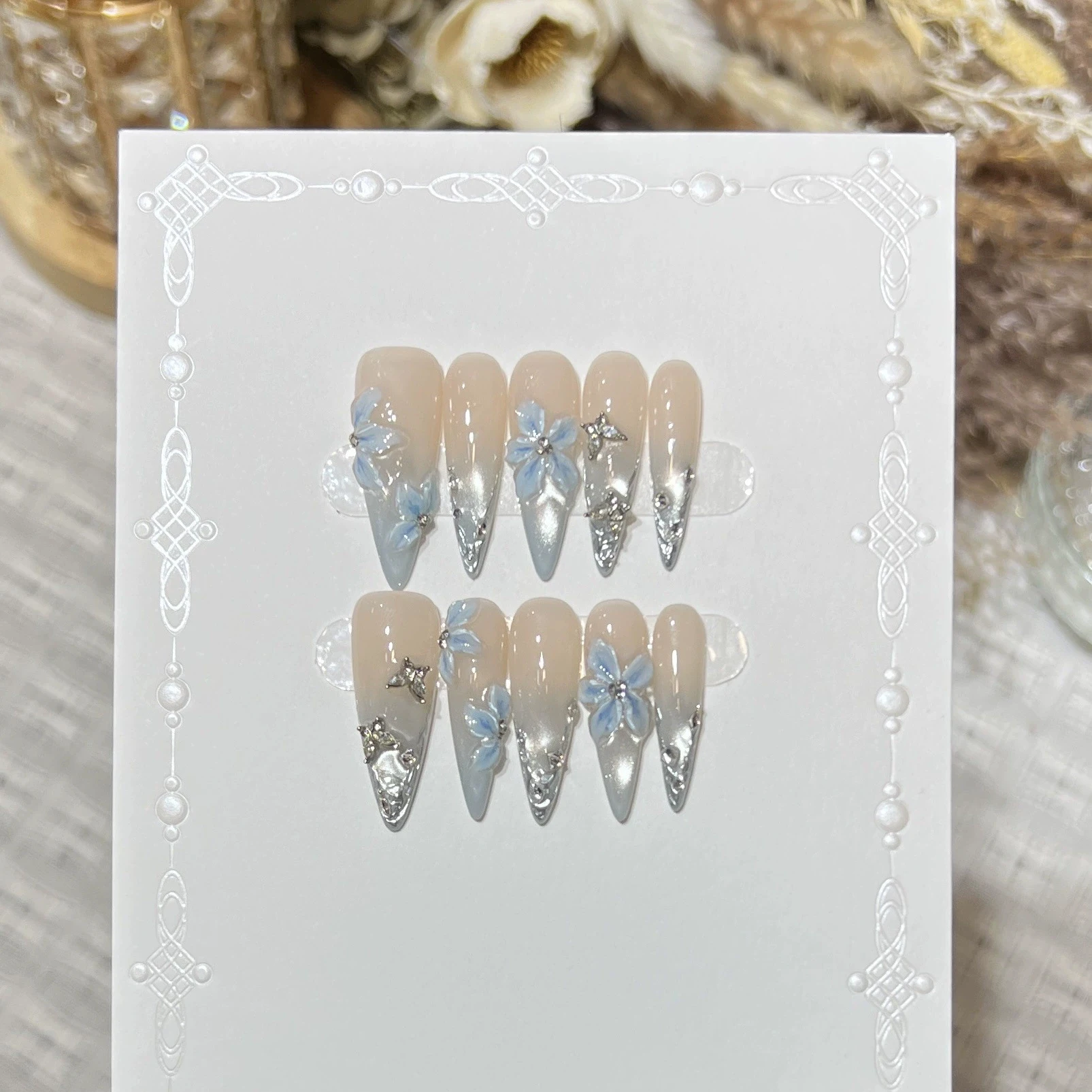 10pcs Resin Press on Nails Blue Mirror French Long Stiletto 3D Butterfly Flower Handmade False Nail for Wedding Party Women
10pcs Resin Press on Nails Blue Mirror French Long Stiletto 3D Butterfly Flower Handmade False Nail for Wedding Party Women