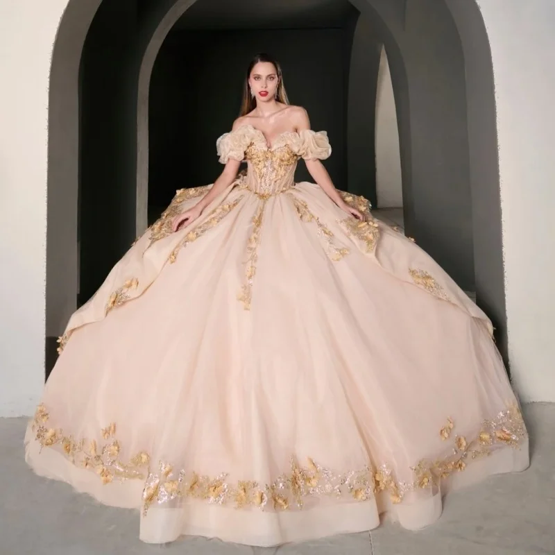Customized champagne color Off Shoulder Quinceanera Dress Lace crystal applique 3D flower vestidos de 15 Quinceanera
Customized champagne color Off Shoulder Quinceanera Dress Lace crystal applique 3D flower vestidos de 15 Quinceanera