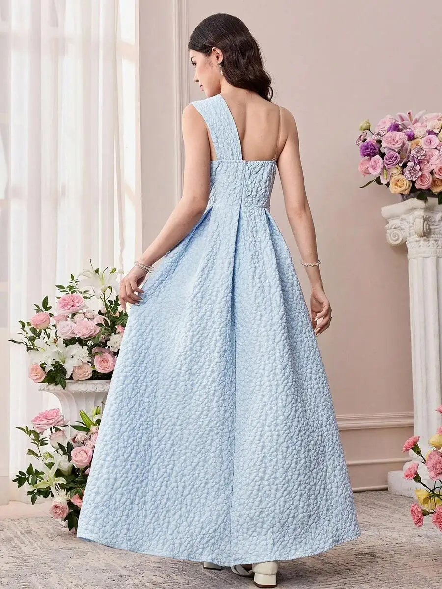Elegant Floor Length Solid Color Jacquard Dress With 3D Crystal Decor For Parties Weddings
Elegant Floor Length Solid Color Jacquard Dress With 3D Crystal Decor For Parties Weddings