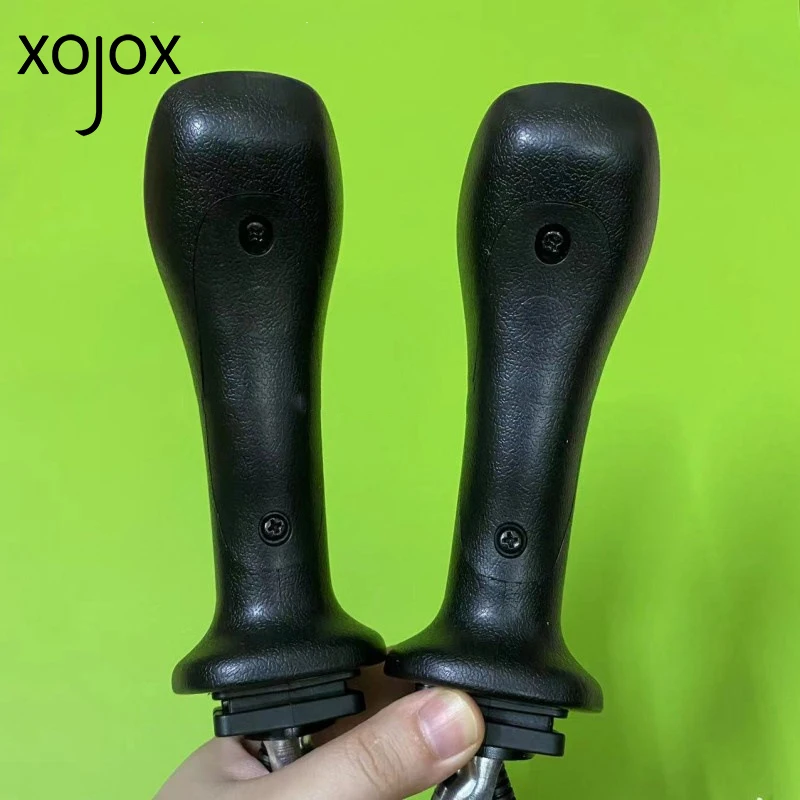 XOJOX Excavator Parts 4-button Grab Handle Wheel Modified With High-end Wood Grab Iron Grab Wood Grab Steel Grab Control Lever
XOJOX Excavator Parts 4-button Grab Handle Wheel Modified With High-end Wood Grab Iron Grab Wood Grab Steel Grab Control Lever