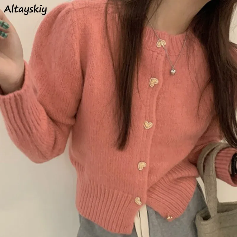 Однобортные пуловеры для женщин, вязаные повседневные вязаные пуловеры в корейском стиле, тонкие шикарные теплые осенне-зимние уличные пуловеры с пуговицами в форме сердца
Однобортные пуловеры для женщин, вязаные повседневные вязаные пуловеры в корейском стиле, тонкие шикарные теплые осенне-зимние уличные пуловеры с пуговицами в форме сердца