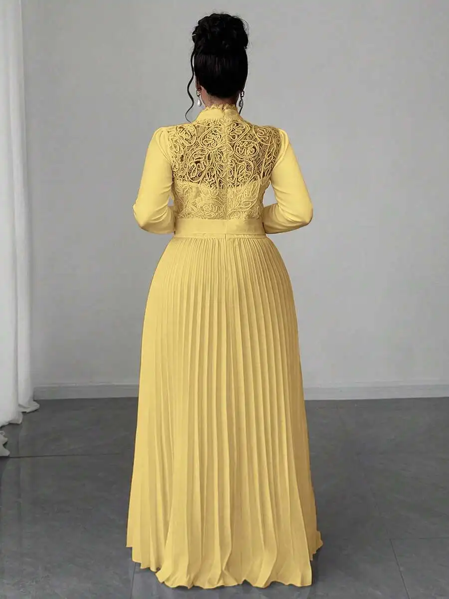 Elegant Lace Back Plus Size Long Dress With Pleated Skirt And High Neck
Elegant Lace Back Plus Size Long Dress With Pleated Skirt And High Neck