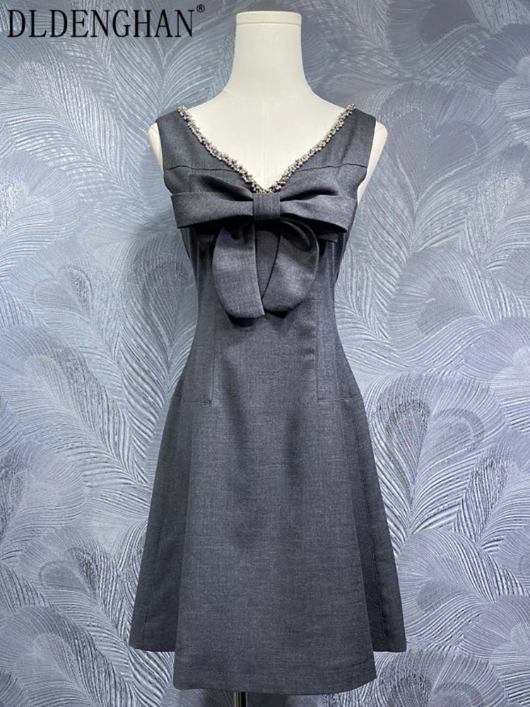 DLDENGHAN Beading Vest Dress For Women V-Neck Bow Sleeveless Solid Color Office Lady Mini Dresses Summer Fashion Female
DLDENGHAN Beading Vest Dress For Women V-Neck Bow Sleeveless Solid Color Office Lady Mini Dresses Summer Fashion Female