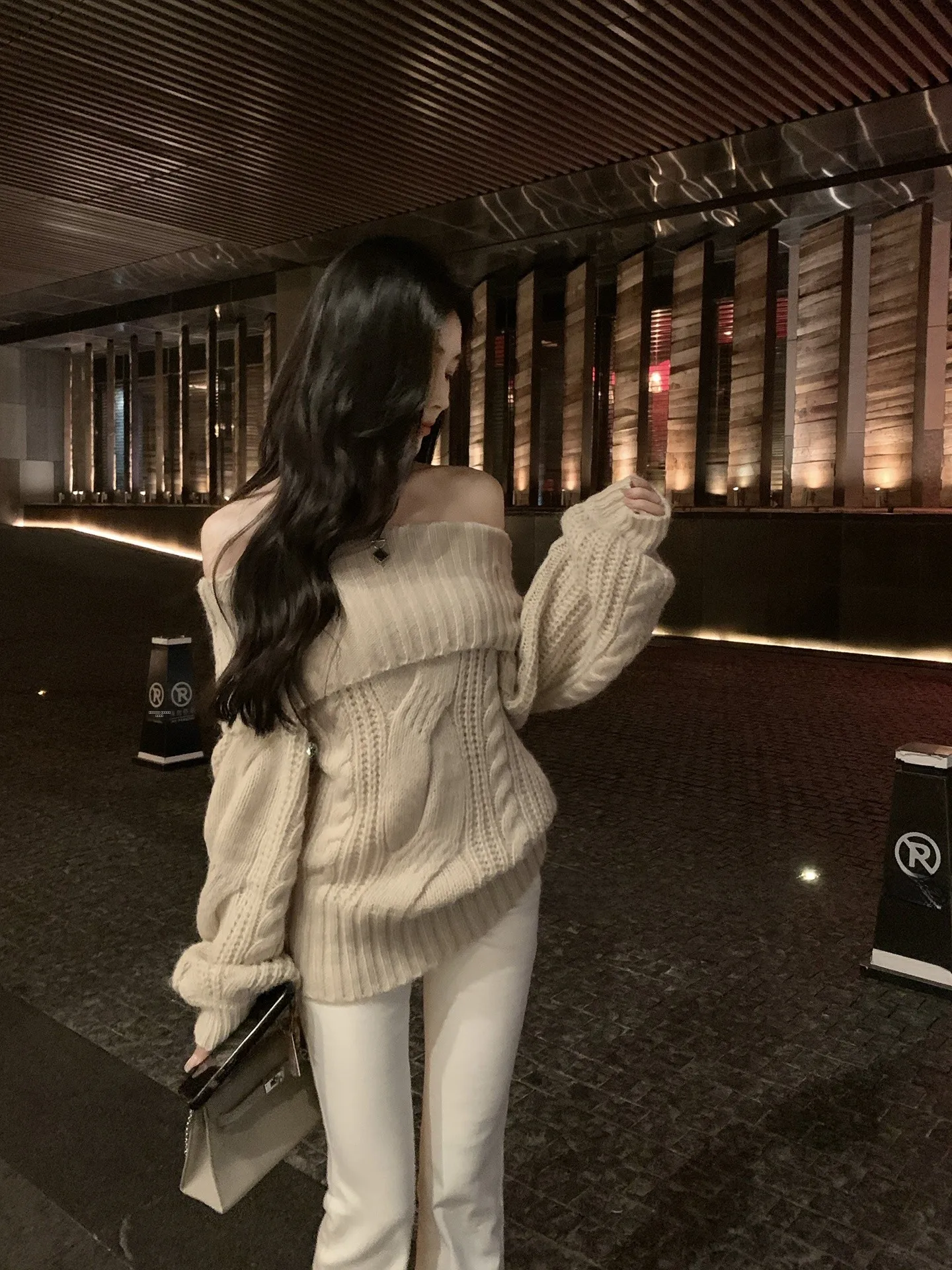 oulder Bared Knitted Sweater Casual Loose Fit Long Sve Nylon And Wool Blend Comfortable Leisure Top for Women by He Chenxi
oulder Bared Knitted Sweater Casual Loose Fit Long Sve Nylon And Wool Blend Comfortable Leisure Top for Women by He Chenxi